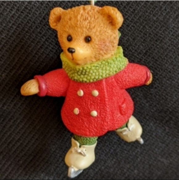 Hallmark Hollyday Hill Teddy Bear Ornament Set - Picture 8 of 16